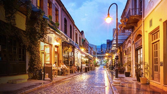 Τα Λαδάδικα Θεσσαλονίκης δίπλα στο πολυτελές ξενοδοχείο S Hotel