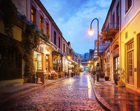 Τα Λαδάδικα Θεσσαλονίκης δίπλα στο πολυτελές ξενοδοχείο S Hotel