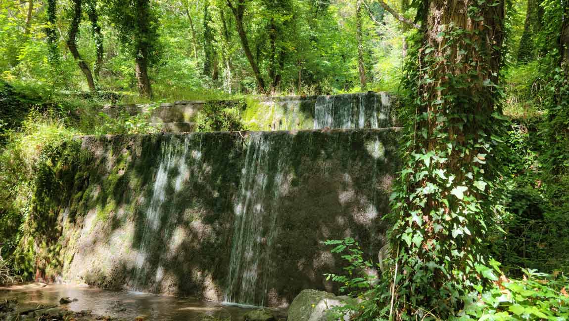 Καταρράκτες Λουτρά Πόζαρ ιδανική για ημερήσια εκδρομή από Θεσσαλονίκη